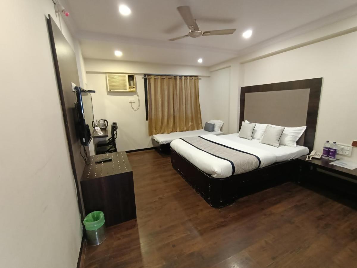 Hotel Highway Inn Andheri East Bombay Esterno foto