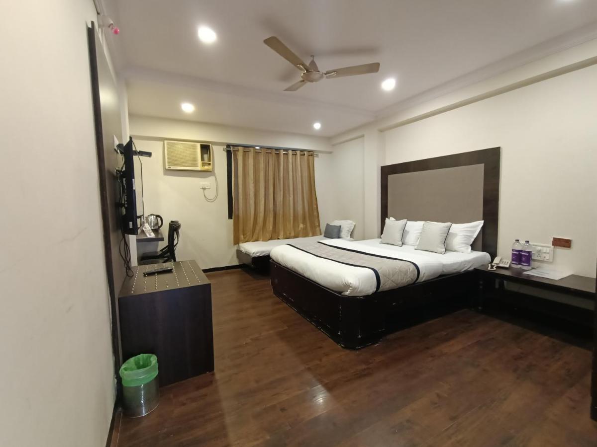 Hotel Highway Inn Andheri East Bombay Esterno foto