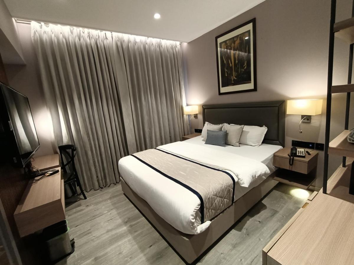 Hotel Highway Inn Andheri East Bombay Esterno foto