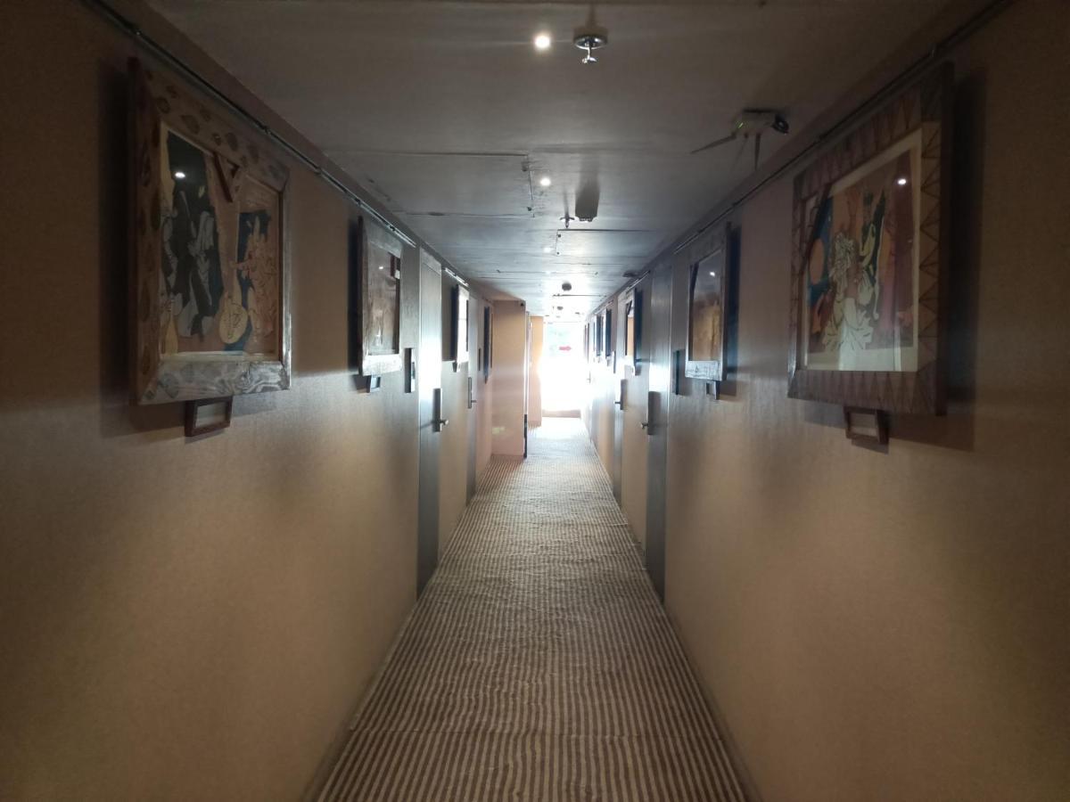 Hotel Highway Inn Andheri East Bombay Esterno foto