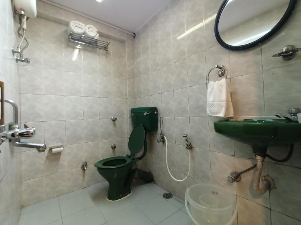 Hotel Highway Inn Andheri East Bombay Esterno foto