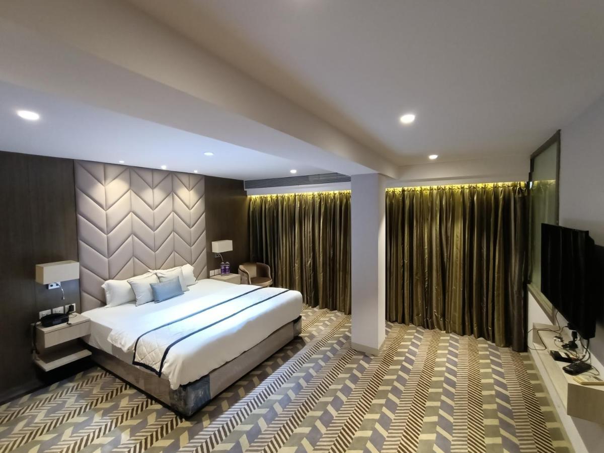 Hotel Highway Inn Andheri East Bombay Esterno foto