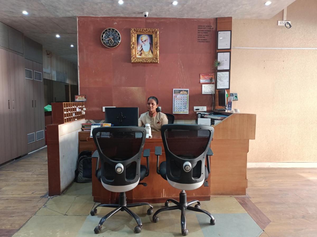 Hotel Highway Inn Andheri East Bombay Esterno foto